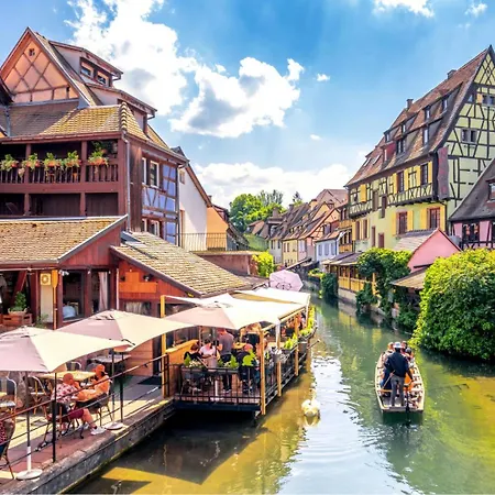 La Petite Terrasse Sur Les Toits